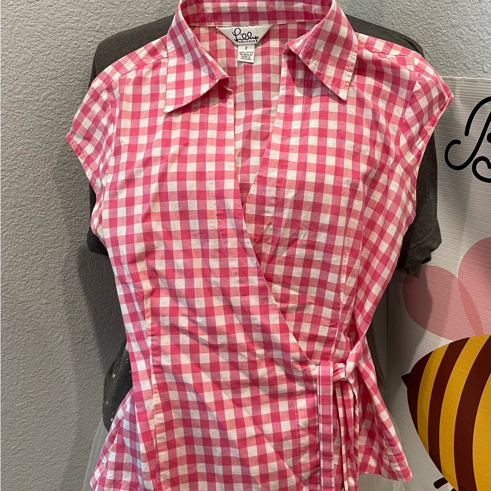 Lilly Pulitzer wrap shirt Size 2
